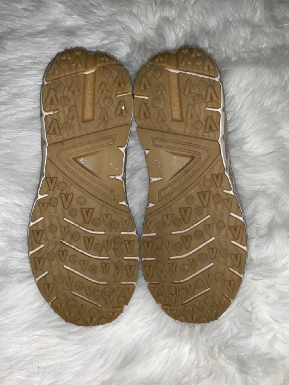 Vionic Women's Cream Sneaker with Yellow Trim - Picture 8 of 10